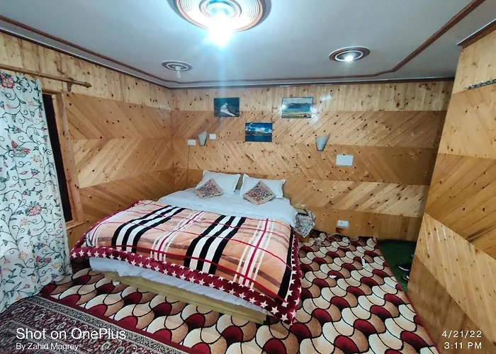 Hotel Himalayan Discover Resort